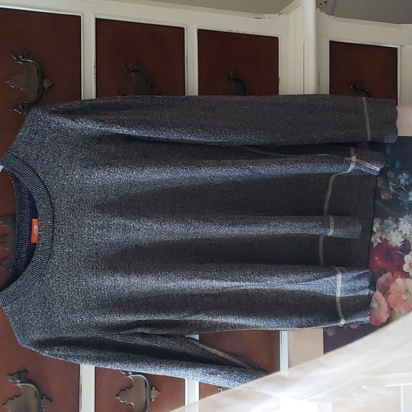 Joe Fresh Sweater with Gold detailing. - Picture 1 of 5